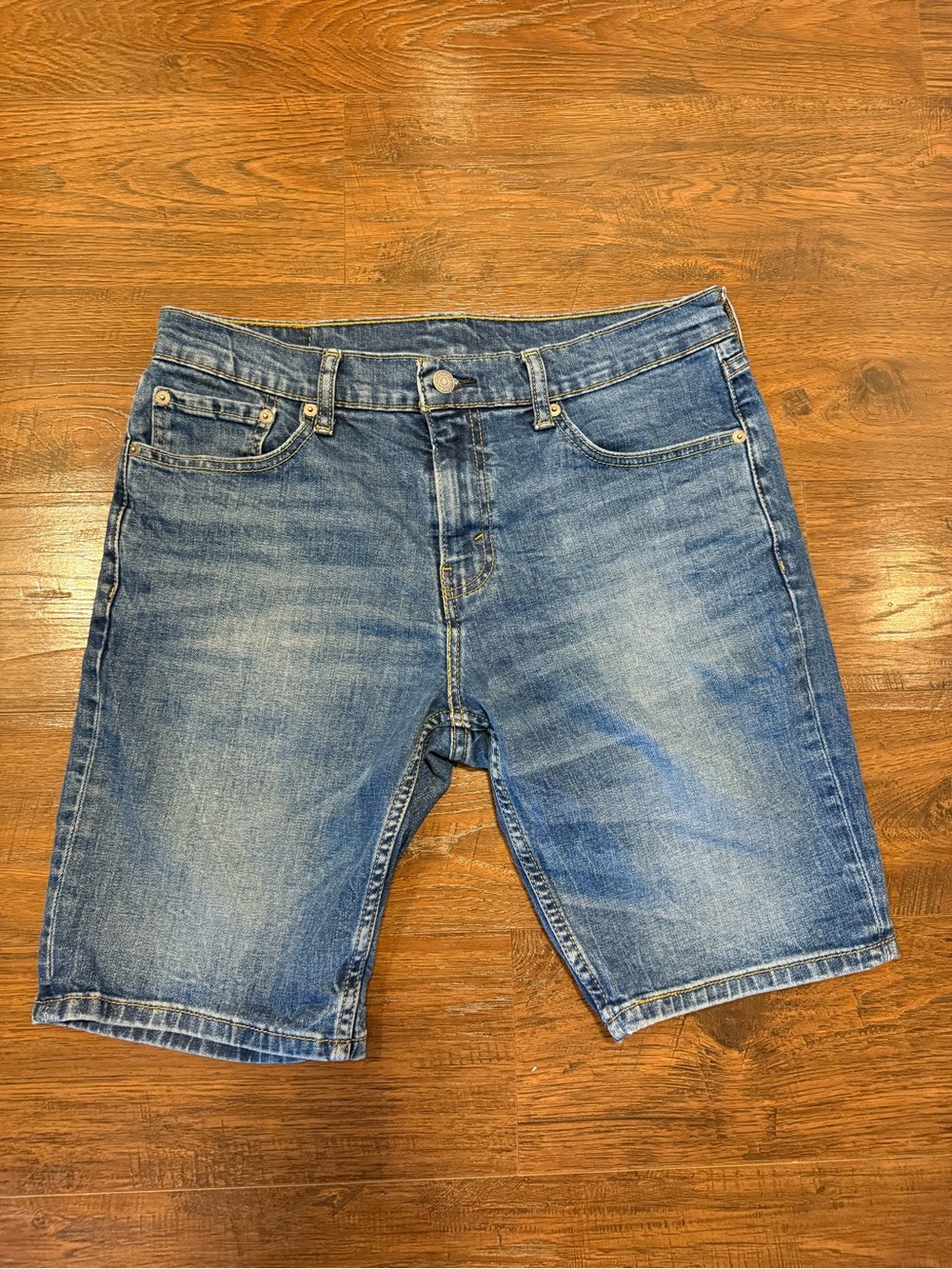 Levis’s Men's Blue Washed Denim Jean Shorts
